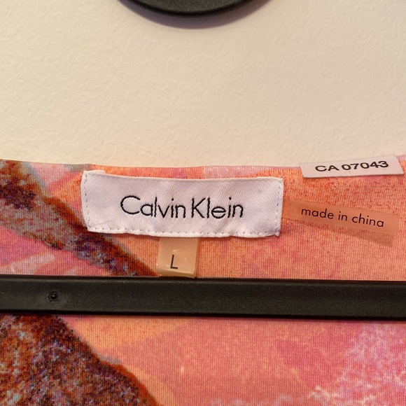 Calvin Klein Colourful Dress with Scoop Neck - Picture 3 of 7